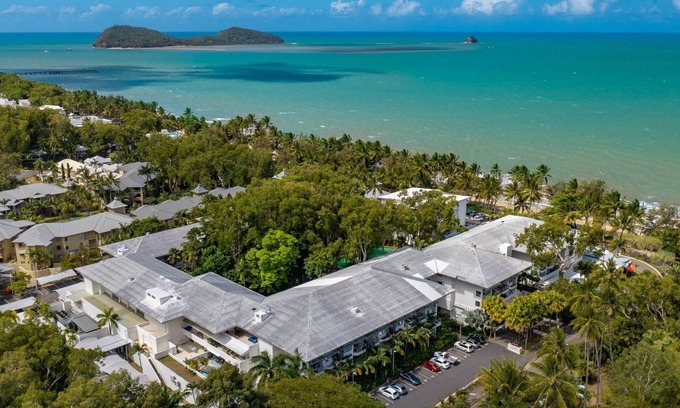 Palm Cove Apartment | Belle Escapes Drift Beachfront Resort Suite 2202