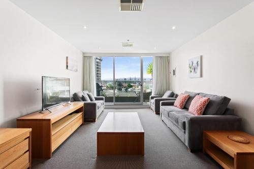 Glenelg Apartment | Belle Escapes - Getaway on Colley