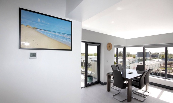 Rosslare Apartment | Belle Mare Luxury Apartment - access to Rosslare Blue Flag Beach