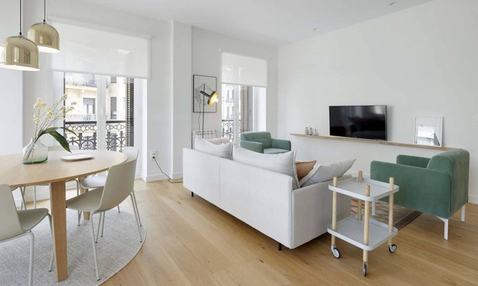 San Sebastian Centro Apartment | Belle Sebastian by FeelFree Rentals