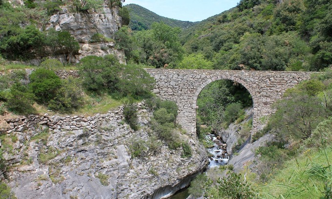 Bize-Minervois House | BelleBize - Romantic French Stone House; RIVER BATHING