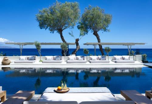 Kamari Hotel | Bellonias Villas