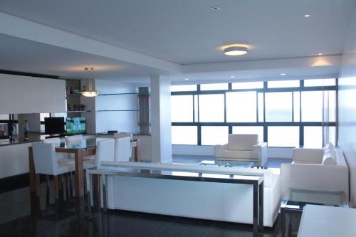 Ponta Verde Apartment | Belo apartamento de cobertura de frente para o mar