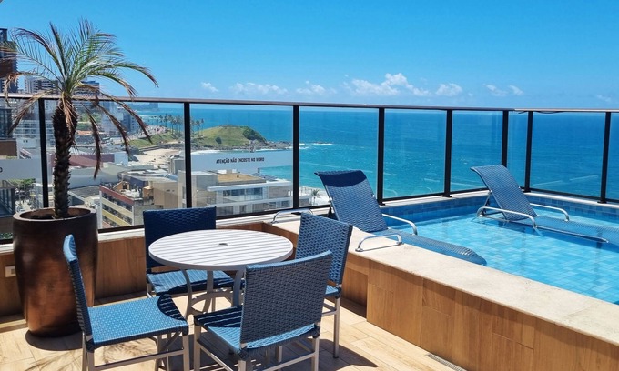 Barra Apartment | Belo apt Próximo ao Farol da Barra com Piscina no Terraço
