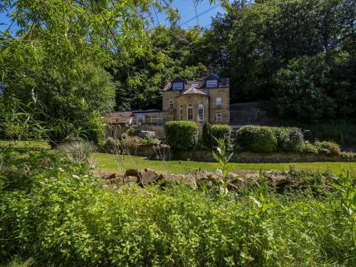 Halifax House | Belvedere Farm