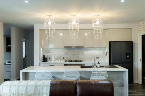 Strathfieldsaye House | Bendigo Quiet Luxe Getaway