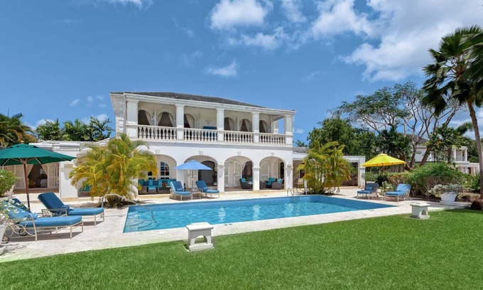 Merlin Bay Villa | Benjoli Breeze Summar