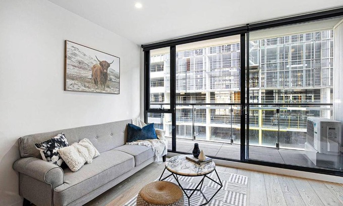 Abbotsford Apartment | Bespoke Designer Home By The Yarra River + Heart of Abbotsford