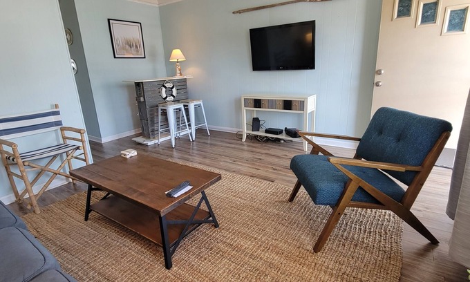 Sea Isle City Condo | Best 1 Bedroom in SIC! 1 Block to the Beach. A+ location . Walk to Everything!