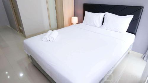 Surabaya Apartment | Best Choice and Nice Studio Apartment at Grand Dharmahusada Lagoon By Travelio