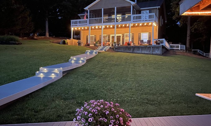 Wise House | Best Dock on LKG, 7 Bedrooms, 2 Kitchens, 4 Bath, 2 OPEN Boat Slips