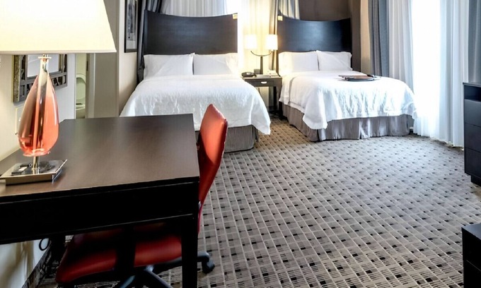 Montgomery House | Best Downtown Retreat for Groups! W/ Breakfast