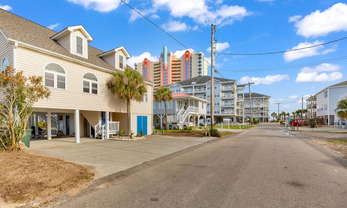 Cherry Grove Beach House | Best Loc <1 Min Walk to Beach. Overlooks Beautiful Ocean Inlet- Cherry Grove.