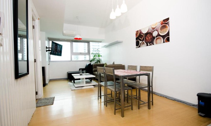 Bonifacio Global City Apartment | Best location. Bonifacio Global City (BGC) studio.