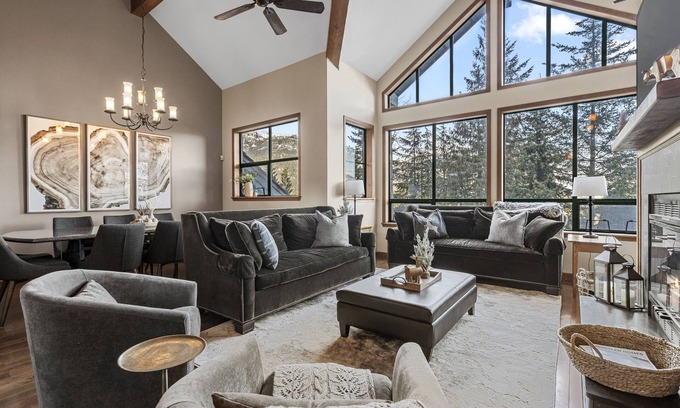 Whistler Village House | Best Mountain View, 5-Star Luxury Whistler Village 5BR Ski-in