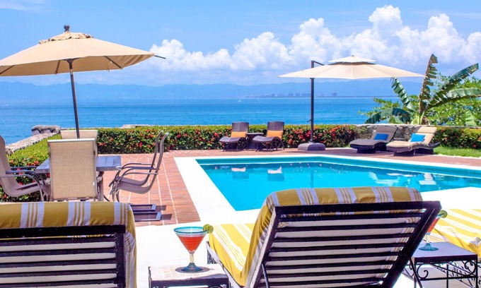 South Shore Hotel Area Villa | BEST OCEANFRONT VILLA WITH FULL STAFF, DIRECT BEACH ACCESS