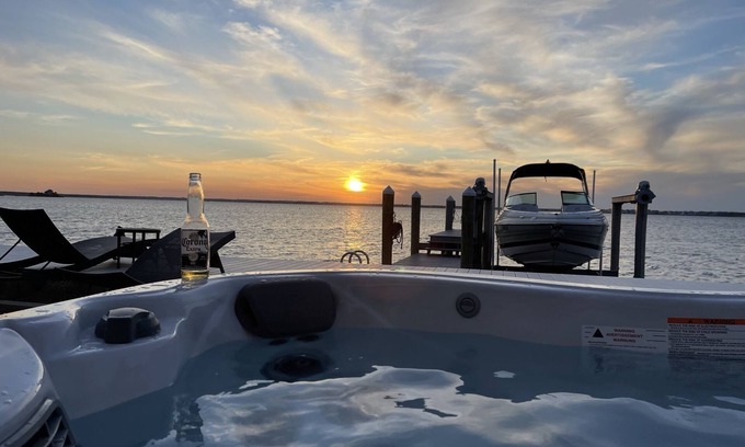 Normandy Beach House | Best sunsets at the Jersey Shore! Sleeps 10