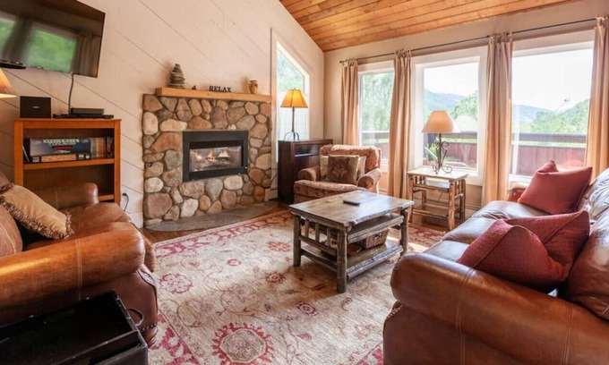 Vail House | Best Sunsets in Vail! Quiet Family Escape Near Bus