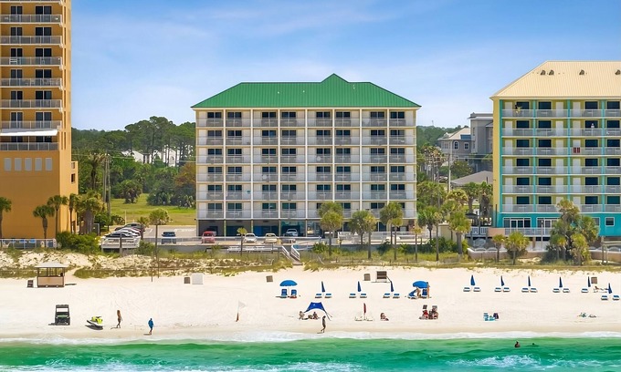 Panama City Beach Hotel | Best Value, Quality Stay! Ocean View, Beachfront Property, Outdoor Pool