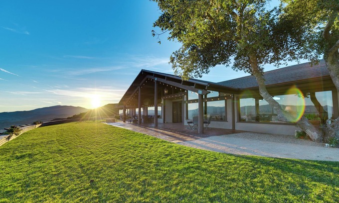 Santa Barbara Other | Best views of the Santa Ynez Valley! 4 Bedrooms, infinity edge pool and sauna