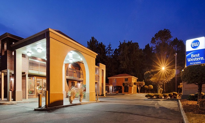 Monmouth Junction Hotel | Best Western Princeton Manor Inn & Suites