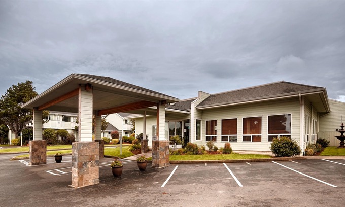 Bandon Hotel | Best Western Inn at Face Rock