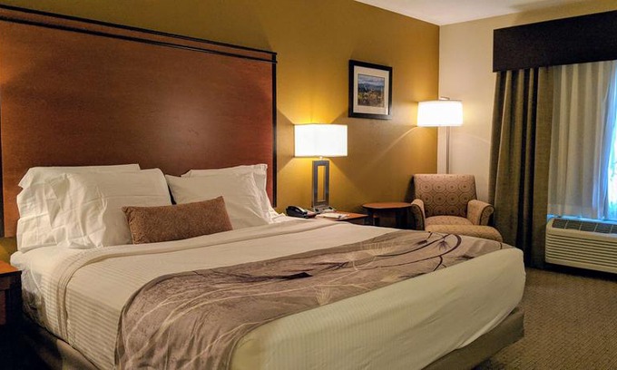 Boyd Acres Hotel | Best Western Plus Bend North