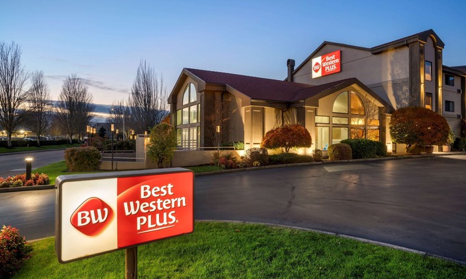 Southeast Salem Hotel | Best Western Plus Mill Creek Inn