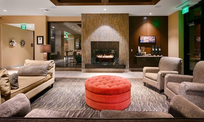 Lebanon Hotel | Best Western Premier Boulder Falls Inn