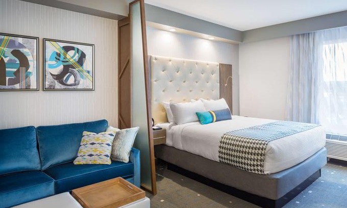 Vancouver Hotel | Best Western Premier Hotel at Fisher's Landing