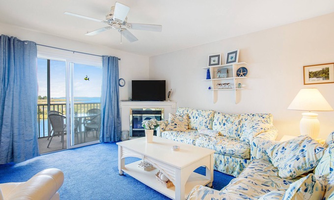 Ocean View Condo | Bethany Bay Second Floor Condo W/Shared Pool, Volleyball Courts & Free WiFi