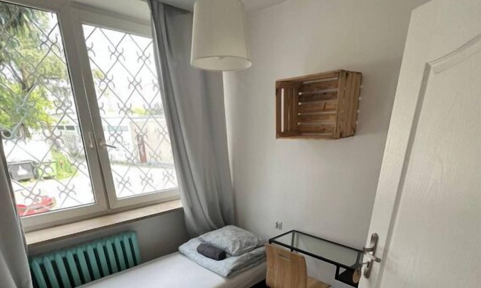 Saska Kepa House | Better Choice For Your Vacation! Relaxing unit for your stay, near Castle Square