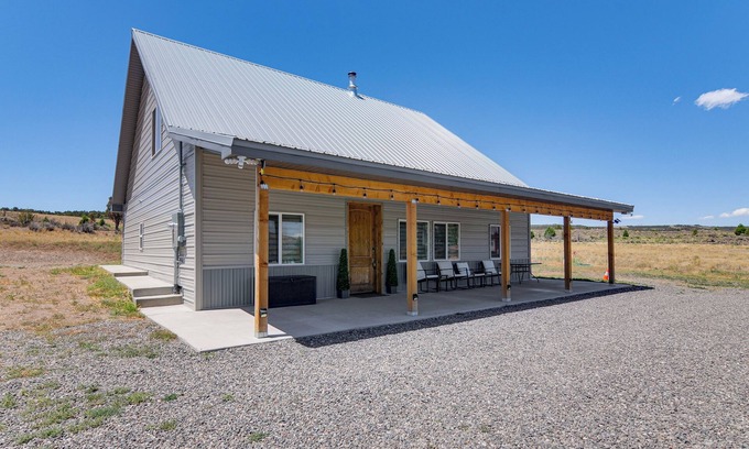 Hatch House | Between Bryce Canyon & Zion: Hiker's Paradise!