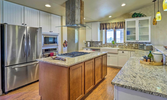 Beulah Cottage | Beulah Home w/Wraparound Porch & Mtn Views