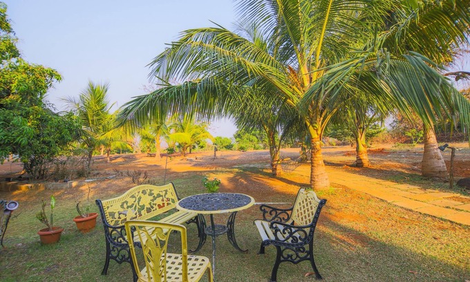 Nandgaon Hotel | Beyond Stay Mahua Bagh Murud