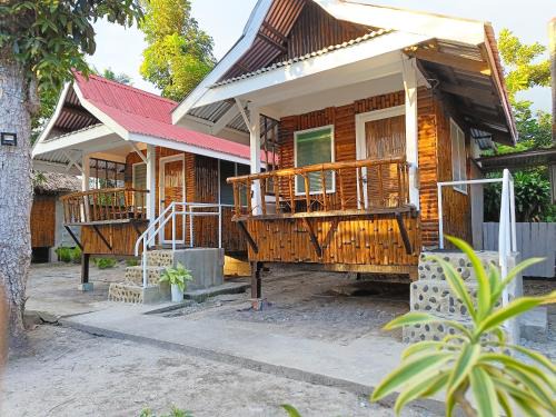 Port Barton Hotel | BFF Backpacker's Inn