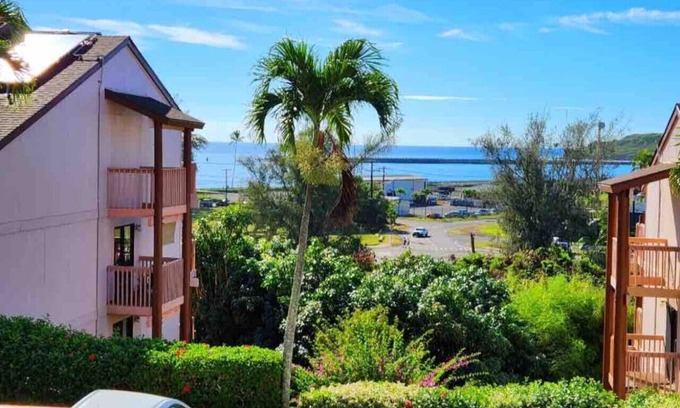 Nawiliwili Condo | BH 115 · Central and Bright 2 BR, 2 BA, Pool & Oceanview