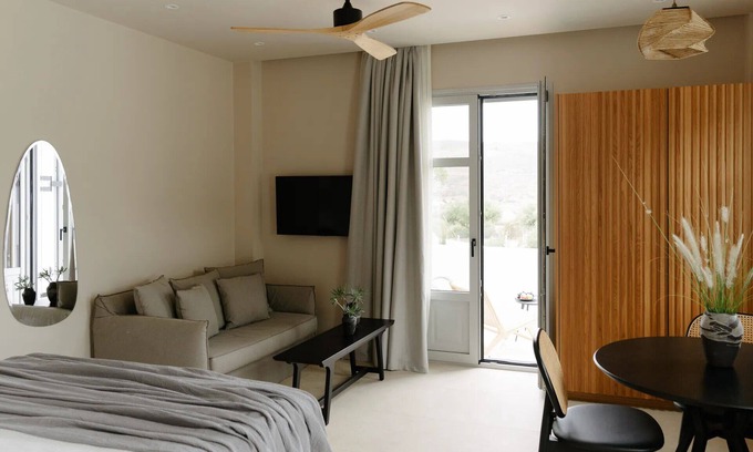 Skiros Apartment | BH249 - C - Suite Skiros