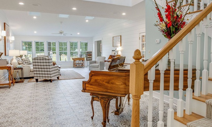 Plymouth Bed & Breakfast | Biddle Point Inn & Event Venue