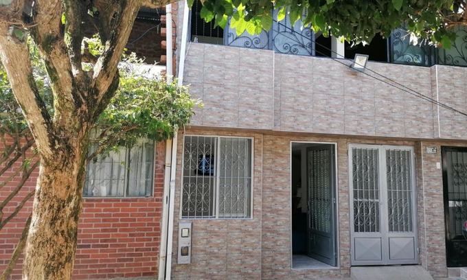 Ibague House | Bienvenido a tu segundo hogar a dos cuadras del centro recreaciónal lagos club comfatolima