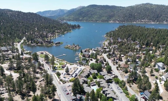 Boulder Bay Condo | Big Bear Getaway Steps to Lake