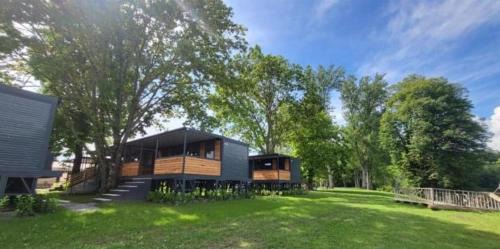Metlika Apartment | BIG BERRY KOLPA - KIWI mobile house, Metlika