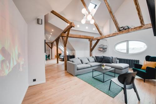Centrs Apartment | Big Design Apt - Sleeps 12 - Best Location