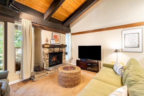 Dollar Point Apartment | Big Dipper by AvantStay Cozy Tahoe City Condo Close To Everything