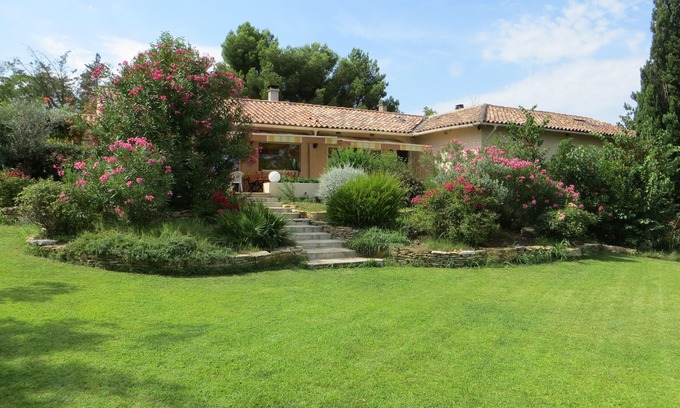 Aix-en-Provence House | Big house for family stays or with friends
