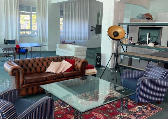 Reick Apartment | BIG ONE EVENT LOFT Gastro Kitchen, 200qm, up to 6 beds