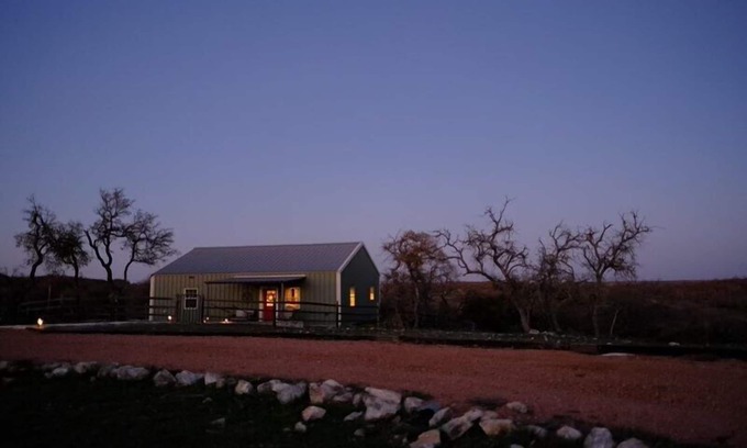 Doss House | Big Sky Guest House, 2bd, 1bath, Enjoy the stars in Fredericksburg TX!