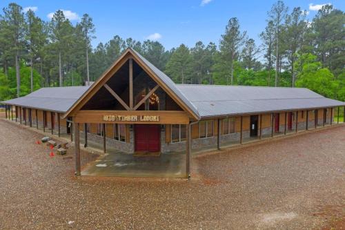 Broken Bow Apartment | Big Timber Lodge