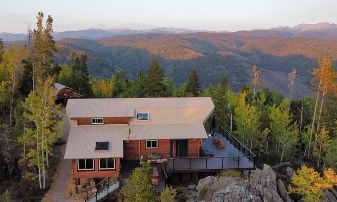Winter Park Highlands House | BIG Views 4 Bed Home, Pet Friendly + Hot Tub!