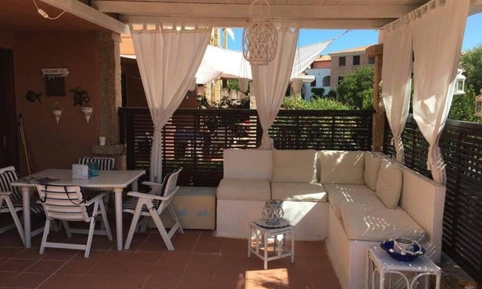 Porto Rotondo House | Bilocale ristrutturato con piscina. Spiagge vicine.